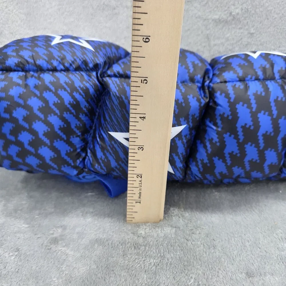 Johnnie Walker Blue Label Ice Chalet Limited Edition Puffer Bag  New with Tags